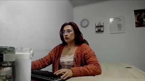 Snapshot of scarlett_sen chatting on February 28, 1:36 pm Mistress Scarlett online show from February 28, 1:36 pm