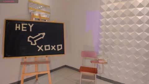 Sacrlett Blaze online show from October 31, 1:04 pm