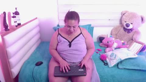 scarlettbooty online show from May 6, 10:30 am
