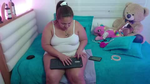 scarlettbooty online show from May 7, 10:41 am
