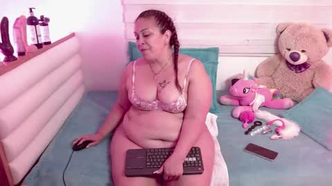 scarlettbooty online show from May 18, 11:49 am