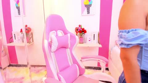 Scarlette  online show from December 17, 3:50 am