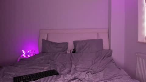 scarlettjakobs online show from May 9, 4:47 am