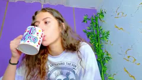 Scarlet online show from September 27, 2:19 am