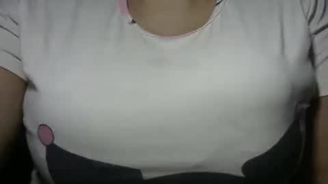 mai latina online show from May 3, 10:29 am