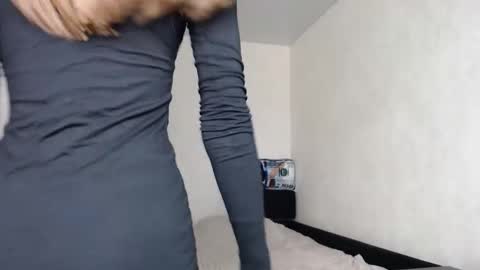 scratc_h online show from May 17, 12:37 pm
