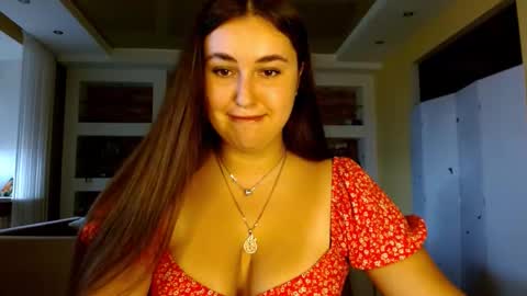 Elizabeth  online show from November 8, 9:14 am