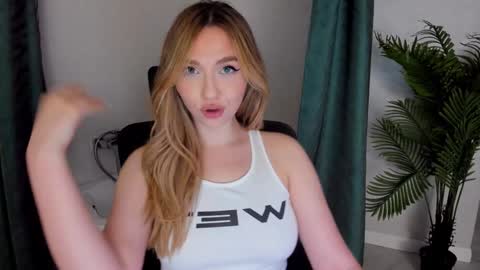 Kate online show from December 4, 9:13 pm