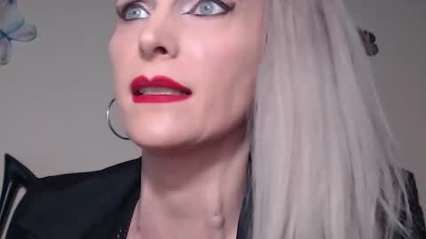 Snapshot of secoiya chatting on January 23, 9:18 pm Emily online show from January 23, 9:18 pm