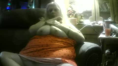 secretbbw_gilf online show from January 2, 7:23 am