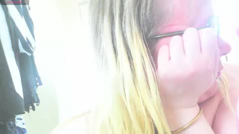 Princess Peachie online show from March 29, 4:22 am