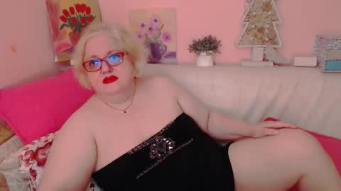Snapshot of secretloverbbw chatting on September 17, 7:45 pm Alice online show from September 17, 7:45 pm