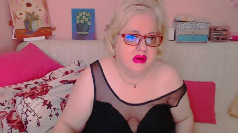 Snapshot of secretloverbbw chatting on January 7, 6:56 pm Alice online show from January 7, 6:56 pm