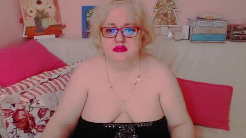 Snapshot of secretloverbbw chatting on February 6, 7:40 pm Alice online show from February 6, 7:40 pm