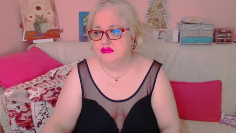 Snapshot of secretloverbbw chatting on January 10, 7:00 pm Alice online show from January 10, 7:00 pm