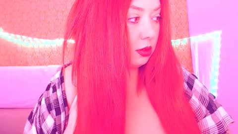 Snapshot of secrettbela4u chatting on September 27, 2:41 am secrettbela4u online show from September 27, 2:41 am