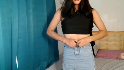 Snapshot of seductive_alison chatting on October 22, 4:39 am seductive_alison online show from October 22, 4:39 am