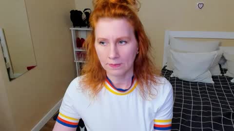 seductive_foxy_ online show from December 1, 10:30 am