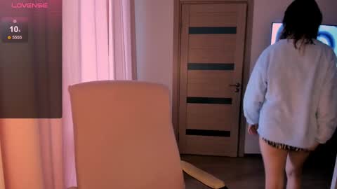 selectrra online show from January 10, 11:00 am