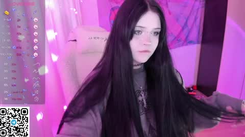 Selena  online show from May 29, 4:05 pm
