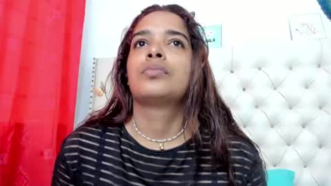 selena_beautyy online show from July 6, 7:05 pm
