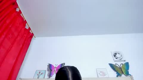 selena_beautyy online show from May 17, 8:19 pm