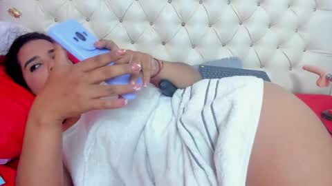 selena_beautyy online show from May 11, 12:13 am