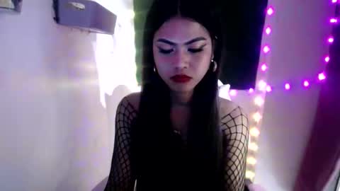 selena_fox2000 online show from April 27, 2:58 pm
