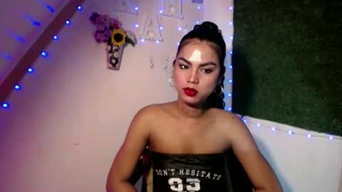 selena_fox2000 online show from May 20, 4:42 am