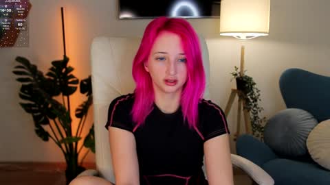 Selena Lily online show from February 7, 7:07 am