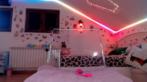 Selena online show from March 26, 7:54 am