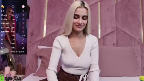 Selena online show from November 25, 5:31 am