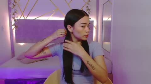 selenafox7 online show from October 4, 11:49 am