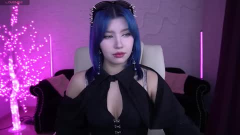 selenairis online show from March 1, 9:36 pm