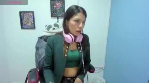 Snapshot of selenakyle92_ chatting on January 11, 11:56 pm Selena online show from January 11, 11:56 pm