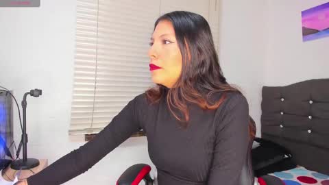 Snapshot of selenakyle92_ chatting on September 23, 7:34 pm Selena online show from September 23, 7:34 pm