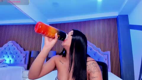 selenastonne online show from October 25, 12:40 am