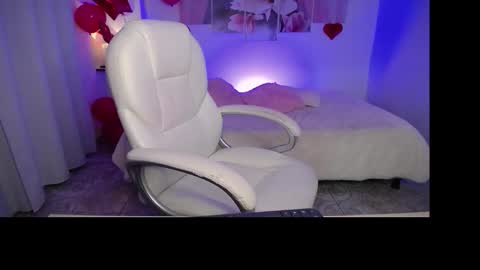 selene_rouse_ online show from February 15, 12:46 am