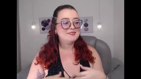 selene_rouse_ online show from May 8, 3:32 am