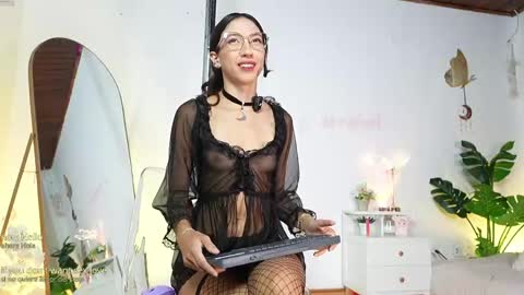  Sel Your Little butterfly  online show from May 26, 2:33 am