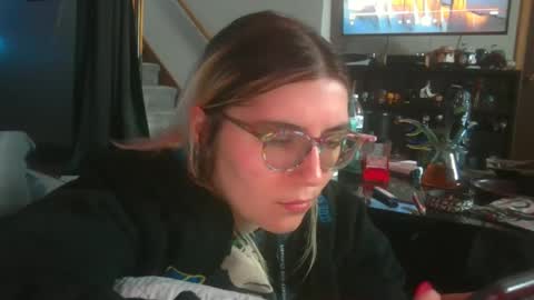 Snapshot of selenebaby chatting on March 10, 5:18 pm Selene online show from March 10, 5:18 pm