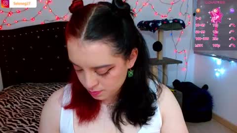 Selene G  online show from January 7, 2:15 am