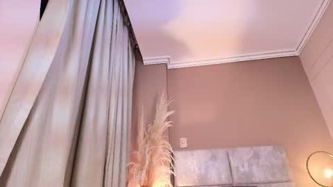 Selene Lujan online show from March 13, 11:44 am