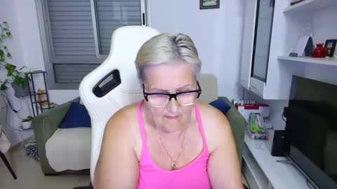 Selenna online show from May 12, 5:52 pm