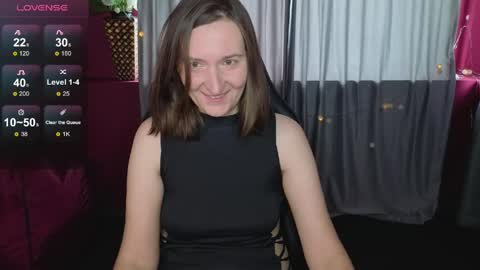 selestiasonata online show from May 13, 2:06 am