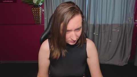 selestiasonata online show from May 7, 1:54 am