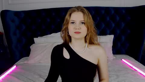 SelinSwarovski online show from February 9, 4:18 pm