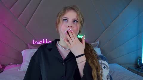 SelinSwarovski online show from January 28, 4:41 pm