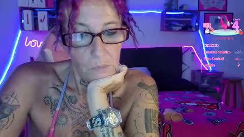 Selvaggia Del Caribe online show from February 24, 6:50 pm