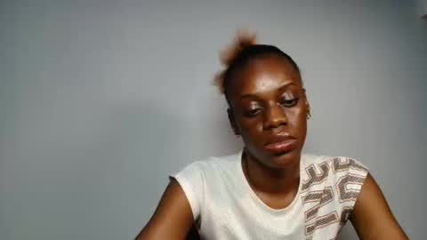 sensational_ave online show from October 28, 6:19 am